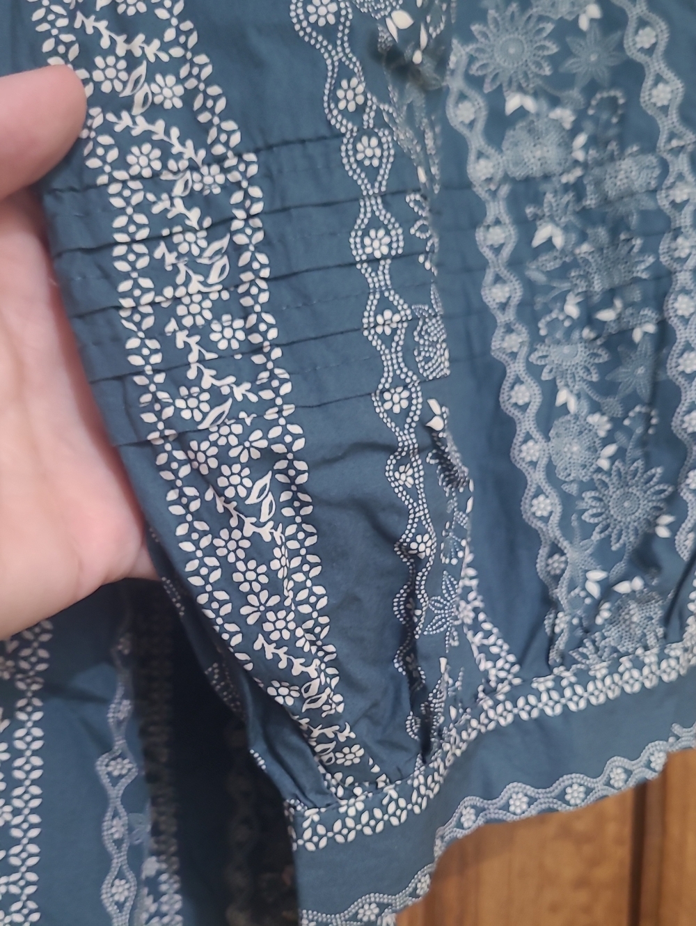 Women's Teal Patterned Peasant Blouse - Picture 4 of 6